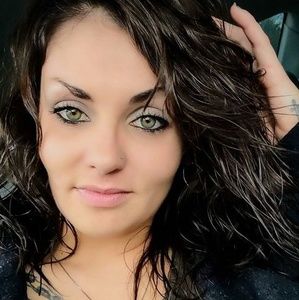 Meet your Posher, Jami